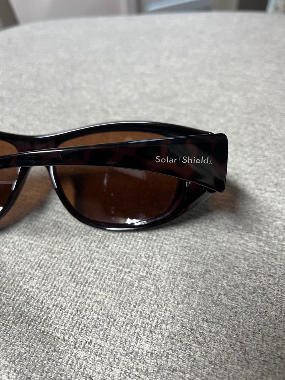 Foster Grant Women's Tortoiseshell Frame with Brown Lenses Sunglasses - Picture 3 of 9